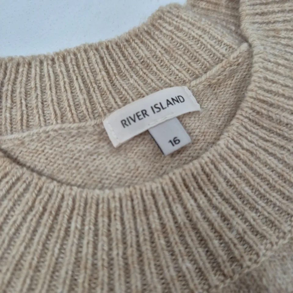 RIVER ISLAND BEIGE KNIT GARMENT WITH POCKETS, UK SIZE 16