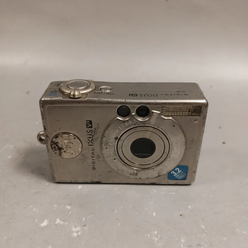CANON IXUS V3 DIGITAL CAMERA 