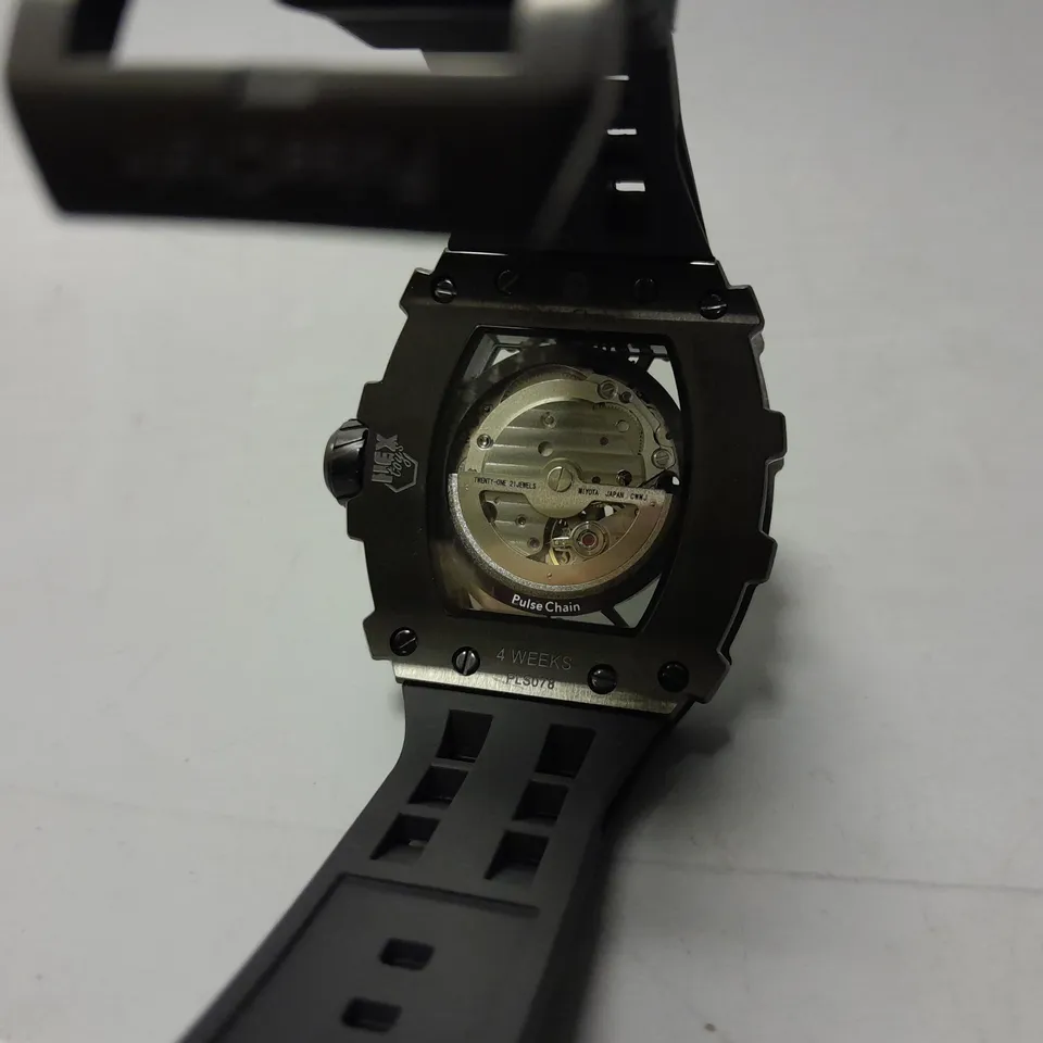 PULSE CHAIN SKELETON WATCH IN BLACK & LIGHT BLUE