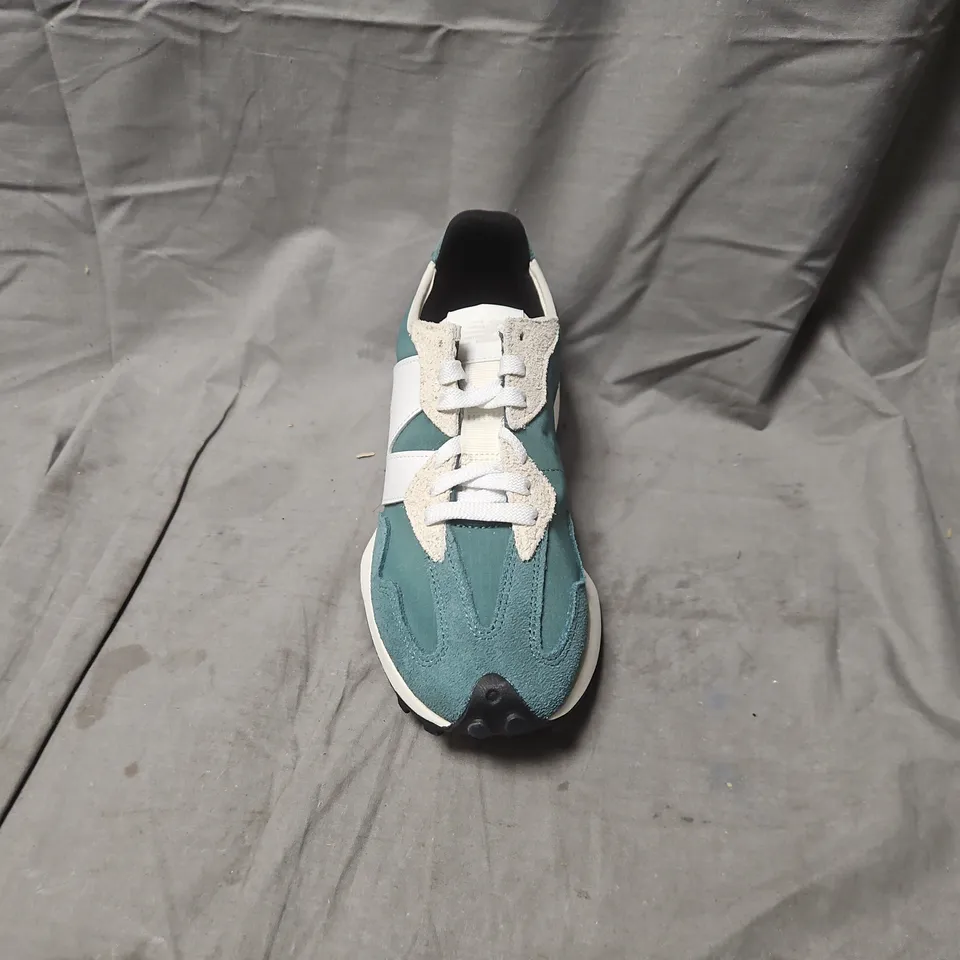 NEW BALANCE TEAL/WHITE SNEAKERS – RUNNING SHOES - UK 6