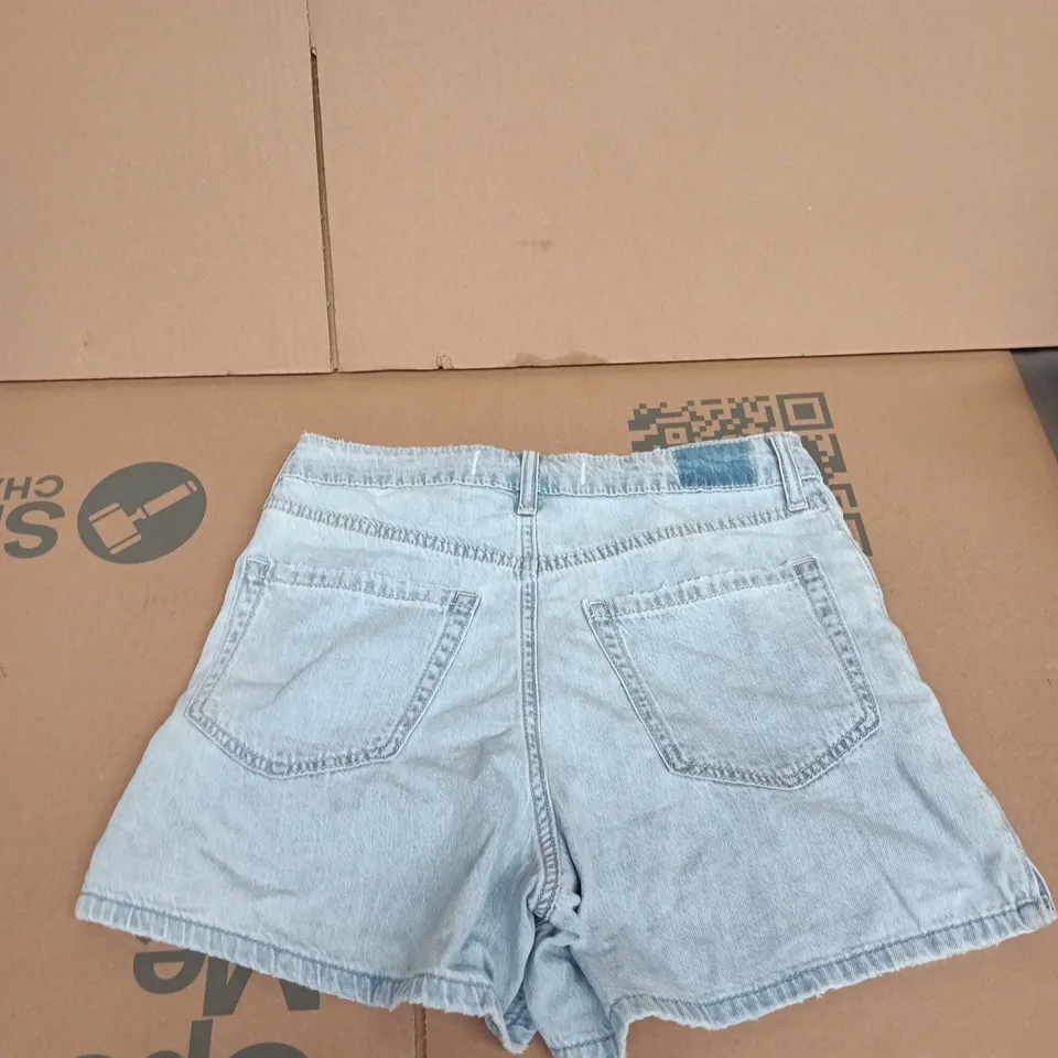 Hollister Light Wash Denim Shorts – UK 10 (US S) – Women