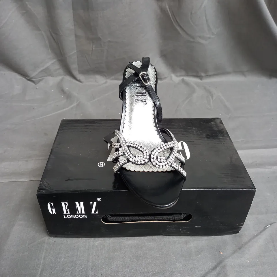 BOX OF APPROX 12 PAIRS OF GEMS RHINESTONE STRAP HEELS IN BLACK - VARIOUS SIZES