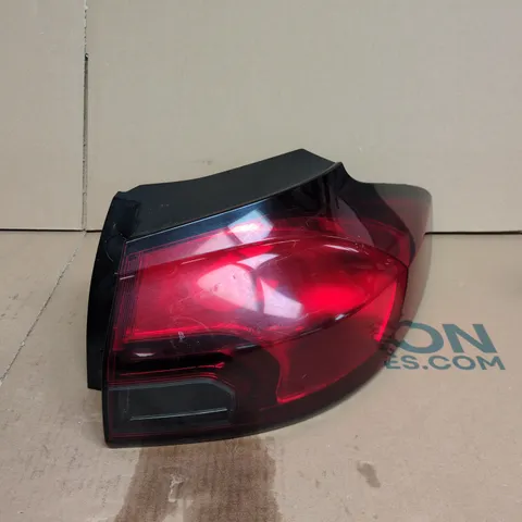 GM TAIL LIGHT ASSEMBLY – RIGHT-HAND 39033313