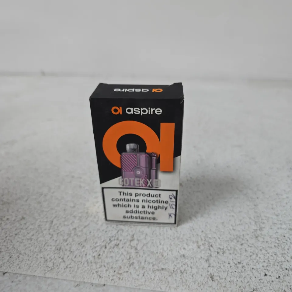 APPROXIMATELY 25 ASSORTED E-CIG PRODUCTS AND ACCESSORIES TO INCLUDE ASPIRE AND VAPORESSO