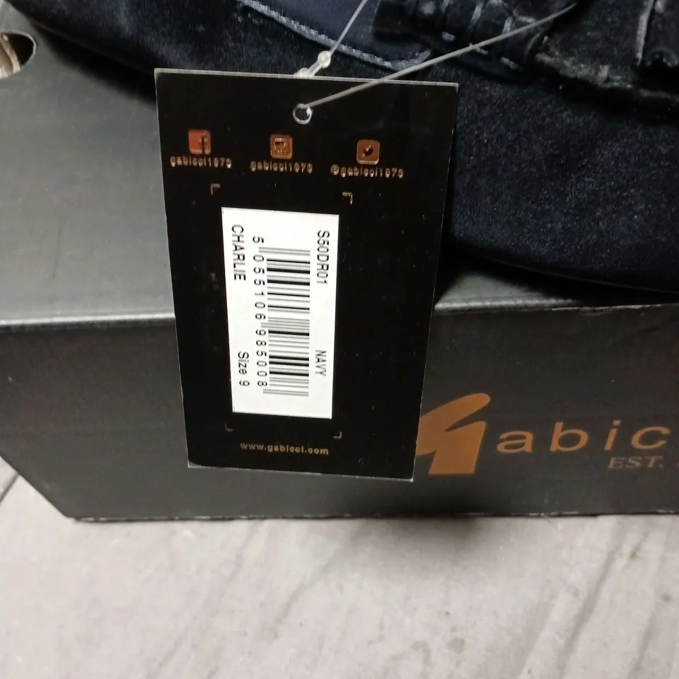 Gabicci Navy Suede Tassel Loafers – Men's UK 9