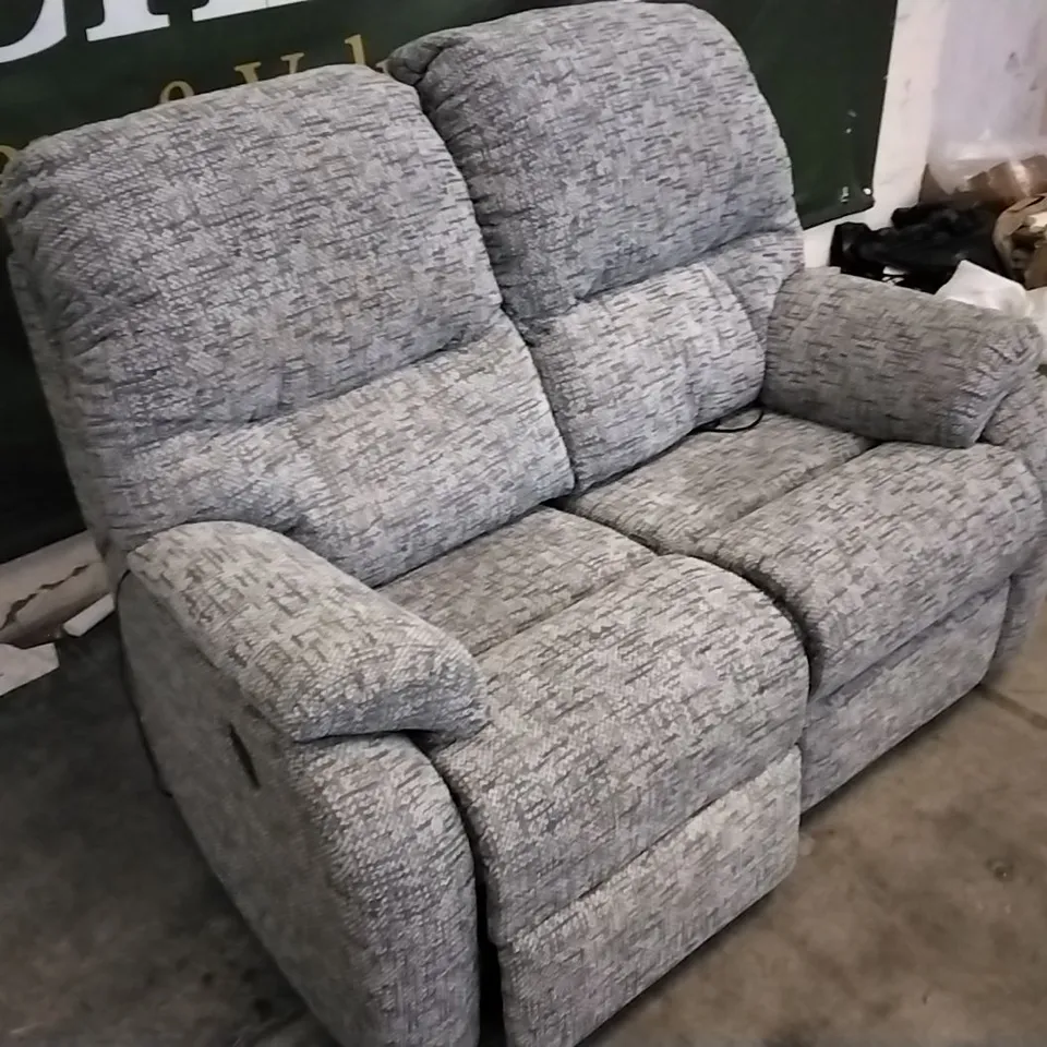 QUALITY BRITISH DESIGNED & MANUFACTURED G PLAN GREY PATTERNED FABRIC ELECTRIC RECLINING 2 SEATER SOFA