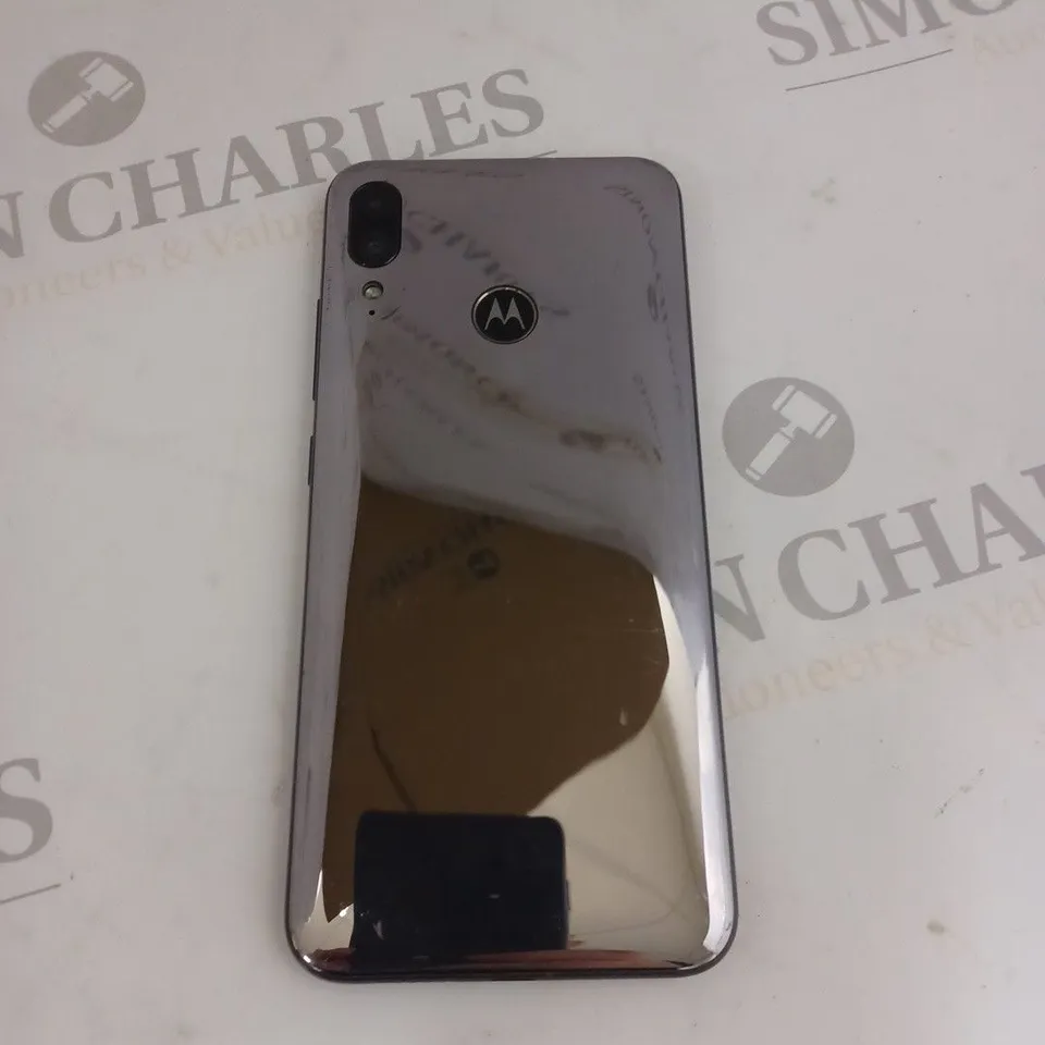 MOTOROLA MOBILE PHONE 