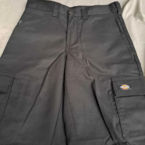 DICKIES CARGO SHORTS BLACK SIZE 28