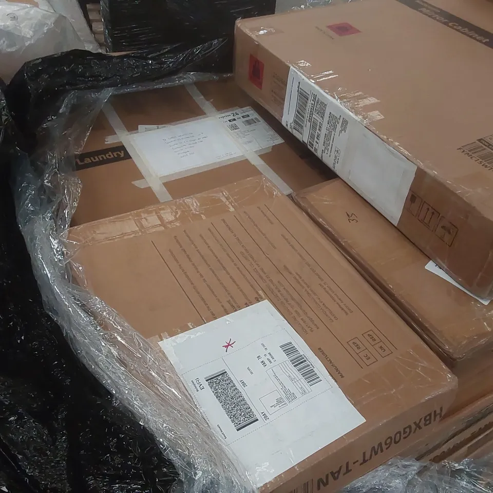 PALLET CONTAINING A VERY LARGE QUANTITY OF ASSORTED FURNITURE ITEMS INCLUDING: SHOE CABINET, LAUNDRY BASKET, MIRROR CABINET ECT