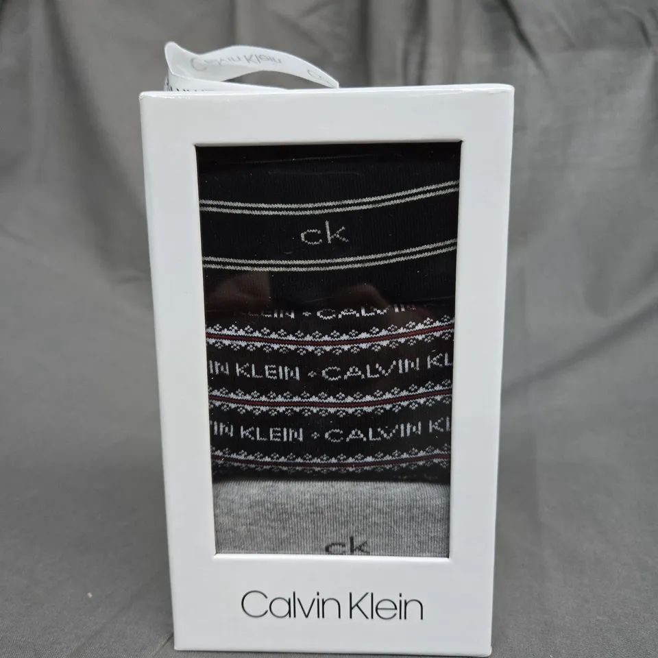 BOXED CALVIN KLEIN WOMENS CREW SOCKS - X3 