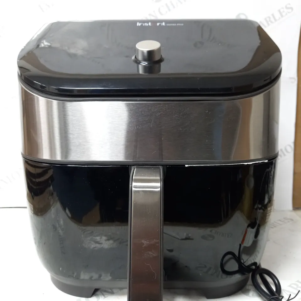 BOXED INSTANT VORTEX 6 IN 1 AIR FRYER 
