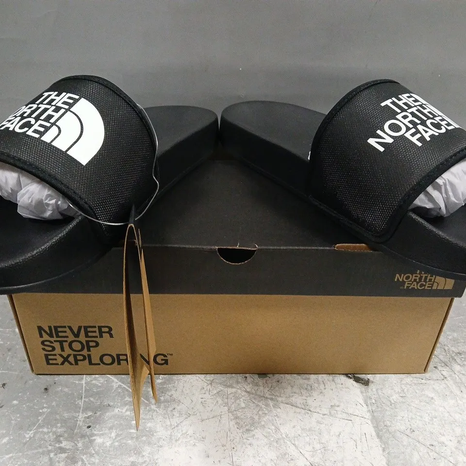 BOXED PAIR OF THE NORTH FACE MEN'S BASE CAMP SLIDE III IN BLACK SIZE UK 8