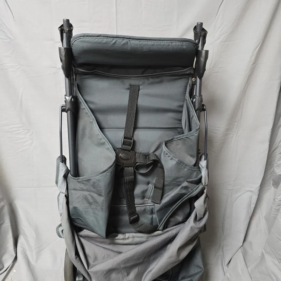 HAUCK FOLDABLE BABY PUSHCHAIR - COLLECTION ONLY 