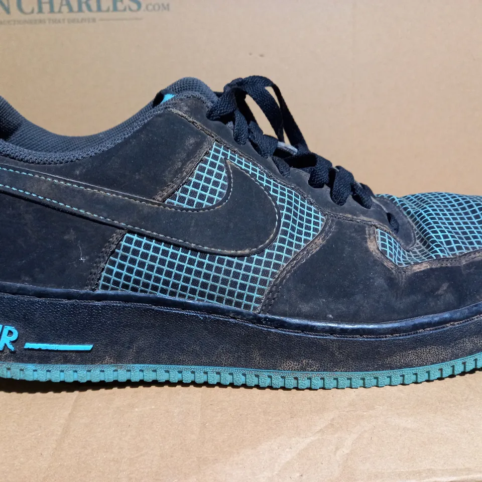 NIKE AIR FORCE 1 '82 TRAINERS - SIZE 11