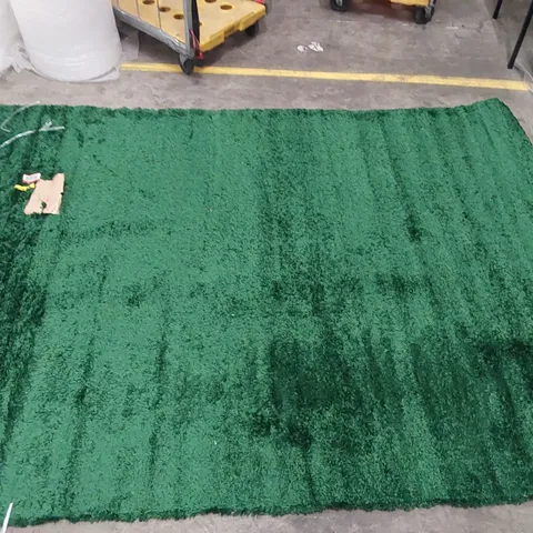 DURABLE SUPER SOFT SHAGGY DARK GREEN RUG // 200 X 290CM