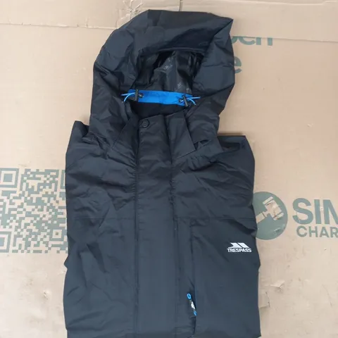 TRESPASS WATERPROOF LONG SLEEVE HOODED JACKET IN BLACK SIZE MEDIUM