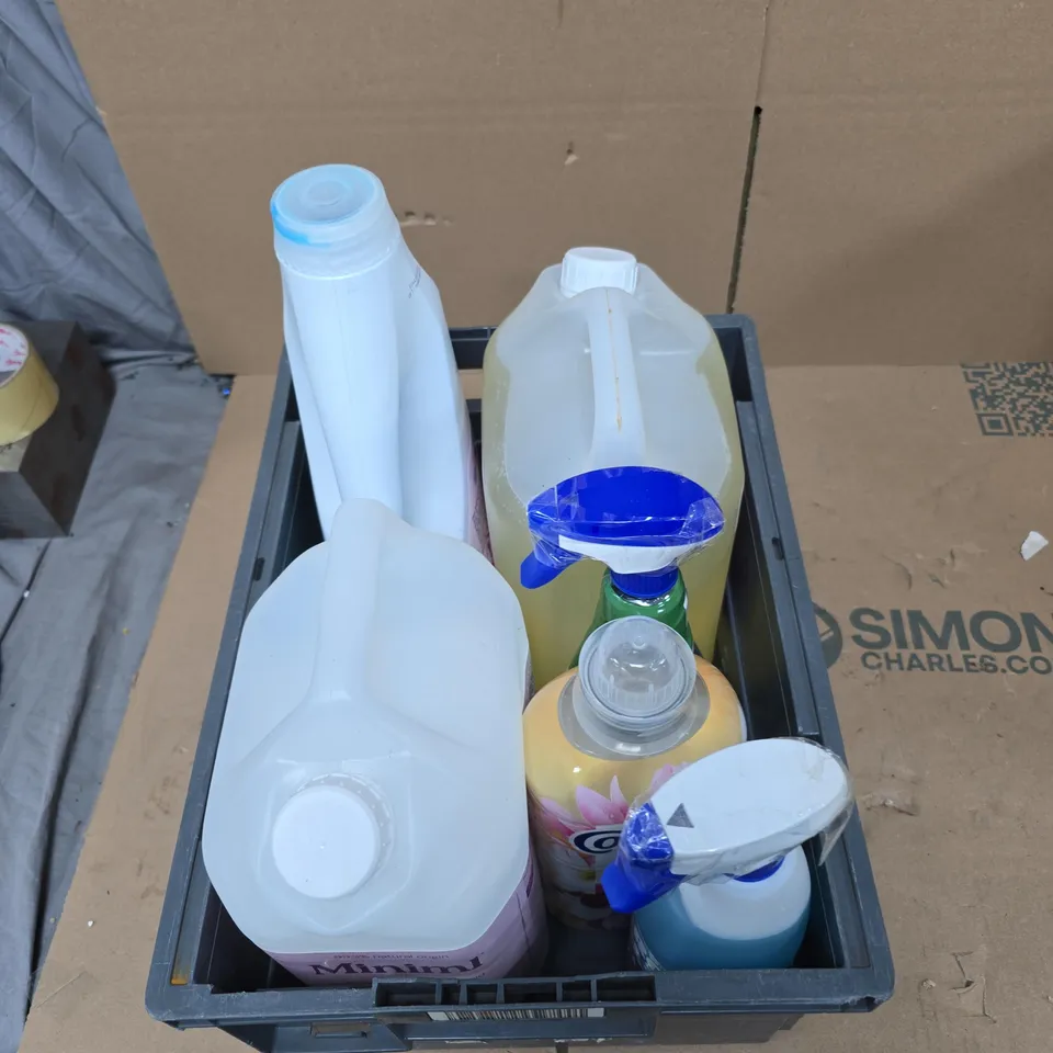 TOTE OF APPROXIMATELY 6 ASSORTED LIQUID ITEMS TO INCLUDE: COMFORT PERFUME CREATIONS