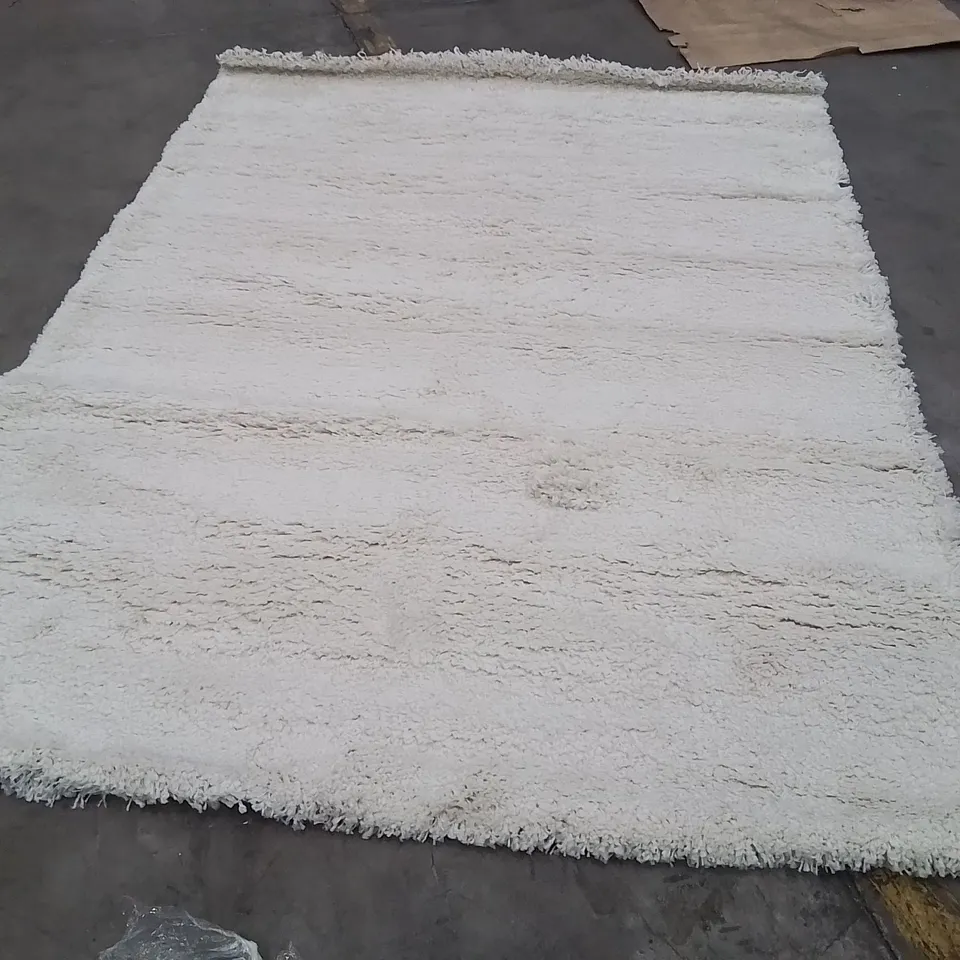 QUALITY DESIGNER AREA RUG - APPROXIMATELY 250X170CM