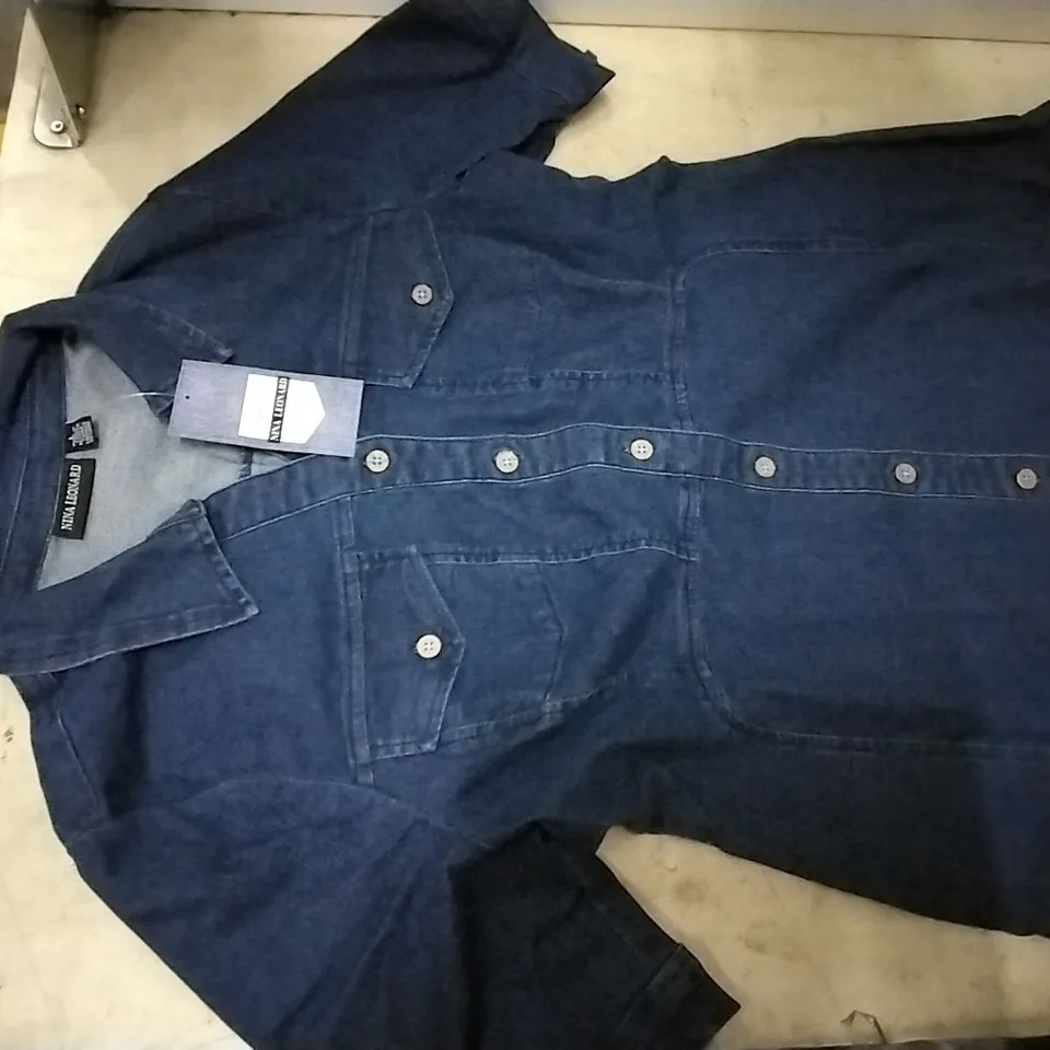 BOX CONTAINING NINA LEONARD  LIGHT BLUE DENIM DRESS SIZE  L , 4 PCS , 3 PCSBLACK DENIM DRESS SIZE 3XL AND 7 BLACK PONCHOS SIZE 3XL