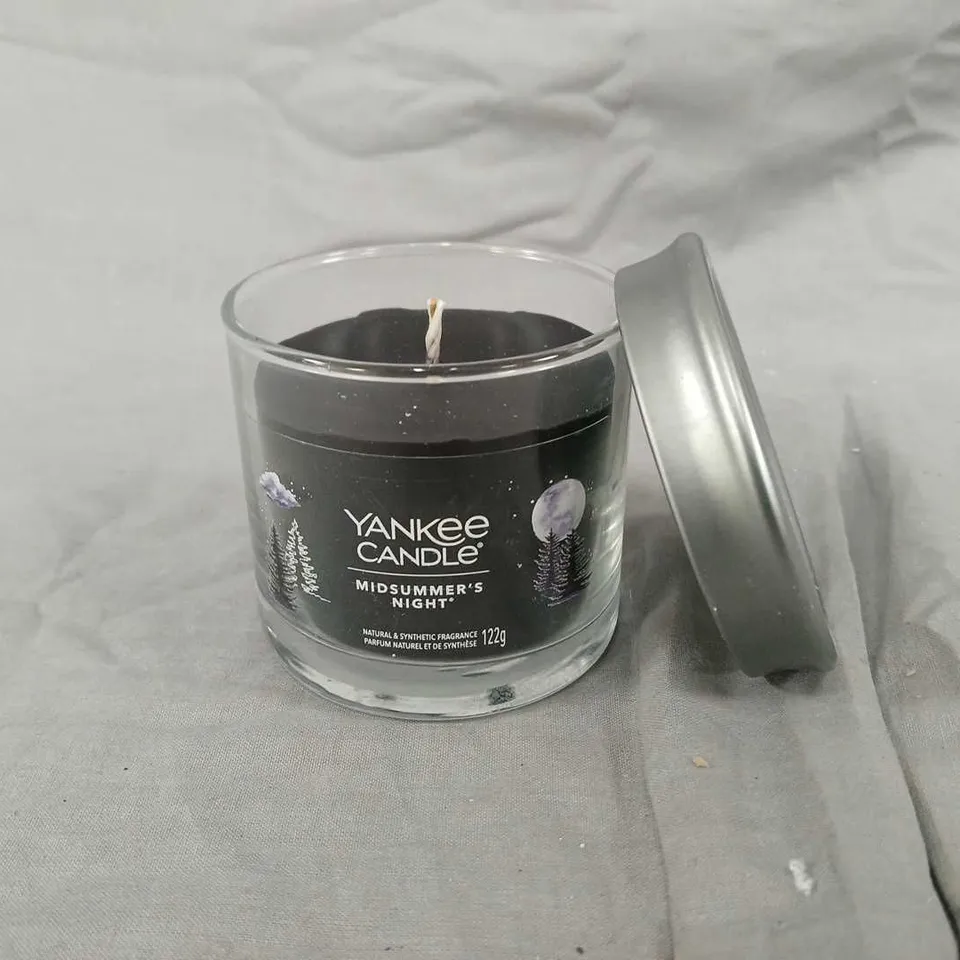 YANKEE CANDLE MIDSUMMER'S NIGHT – 122G JAR CANDLE