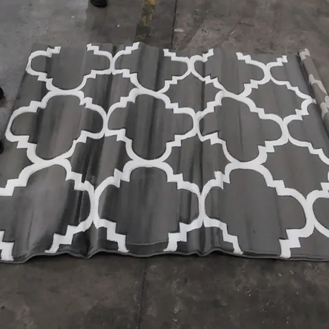 MODERN TRENDZ RUG - GREY // SIZE: 160 X 220cm
