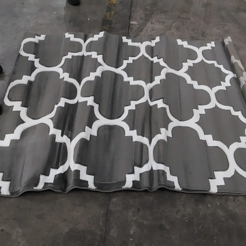 MODERN TRENDZ RUG - GREY // SIZE: 160 X 220cm