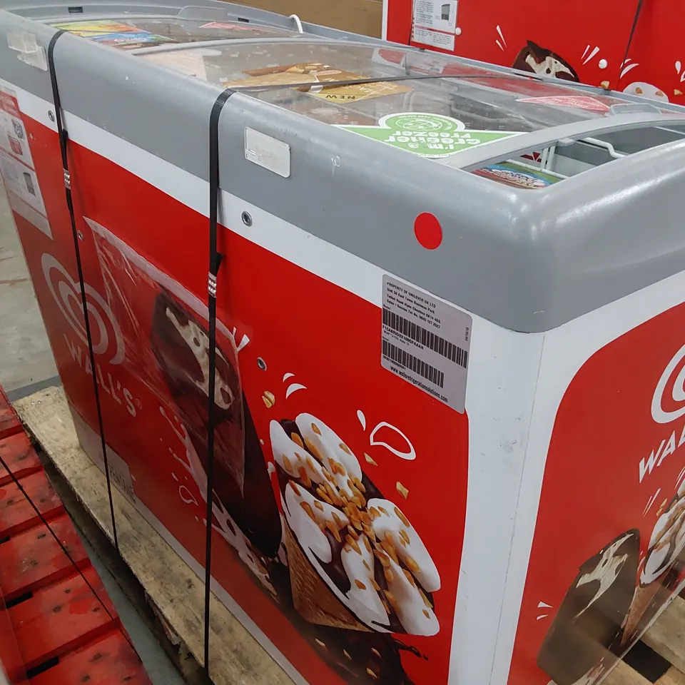 MEDIUM WALL'S ICE CREAM CHEST FREEZER