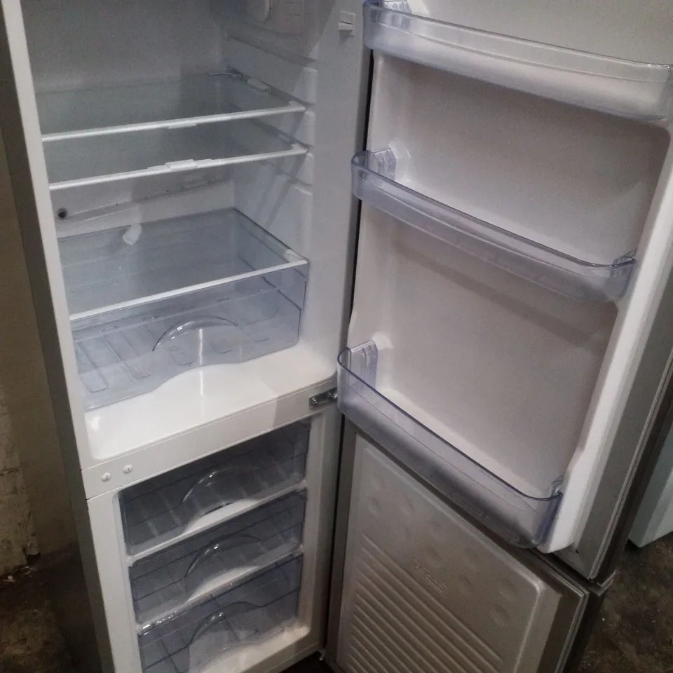 SWAN SR15690S 48CM WIDE, 50/50 SPLIT FRIDGE FREEZER - SILVER