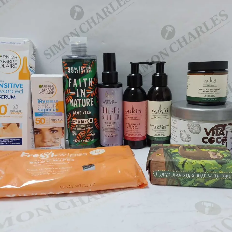 LOT OF APPROX 10 ASSORTED BEAUTY PRODUCTS TO INCLUDE CHARLES WORTHINGTON THICKENING MIST, SUKIN CREAM CLEANSER, CULTERED BIOMECARE FACIAL OIL, ETC 