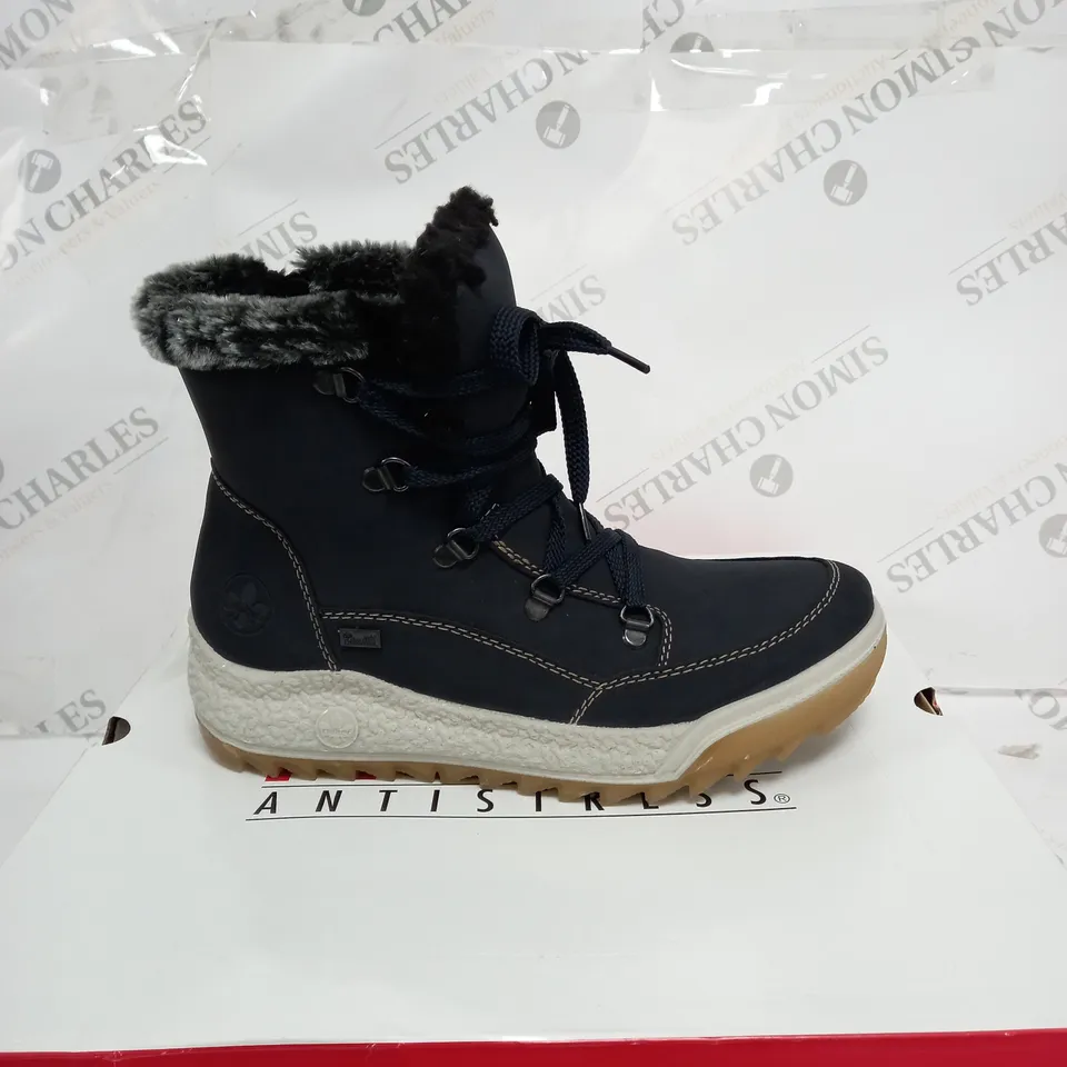 BOXED PAIR OF RIEKER WARM HIKING BOOTS, NAVY - SIZE 6 