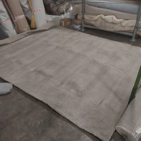 QUALITY DESIGNER RUG - APPROXIMATELY 335 x 240cm