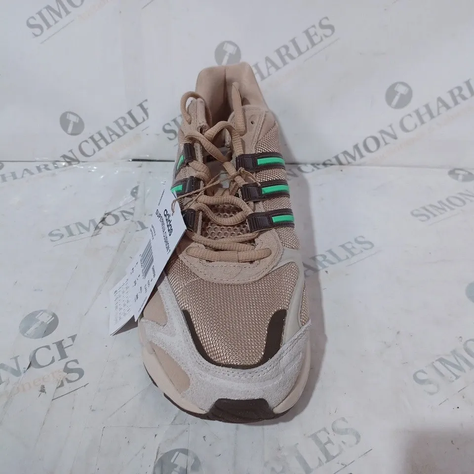 BOXED PAIR OF ADIDAS SUPERNOVA CUSHION 7 TRAINERS IN TAN/GREEN UK SIZE 9