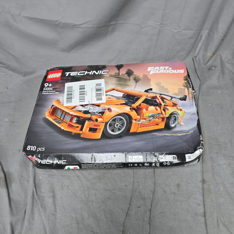 LEGO TECHNIC FAST AND FURIOUS 810 PIECES, 42204. 9+