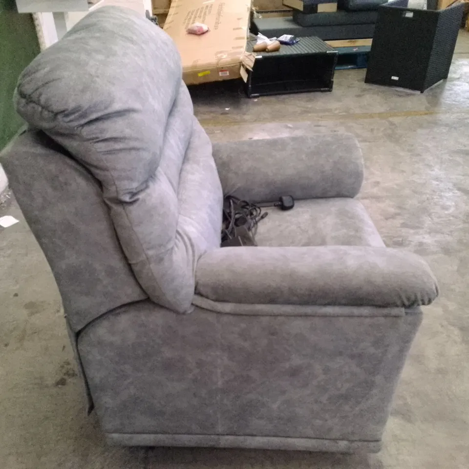 QUALITY DESIGNER G-PLAN MALVERN D DUAL ELEVATE CHAIR - PRAMA PEWTER FABRIC