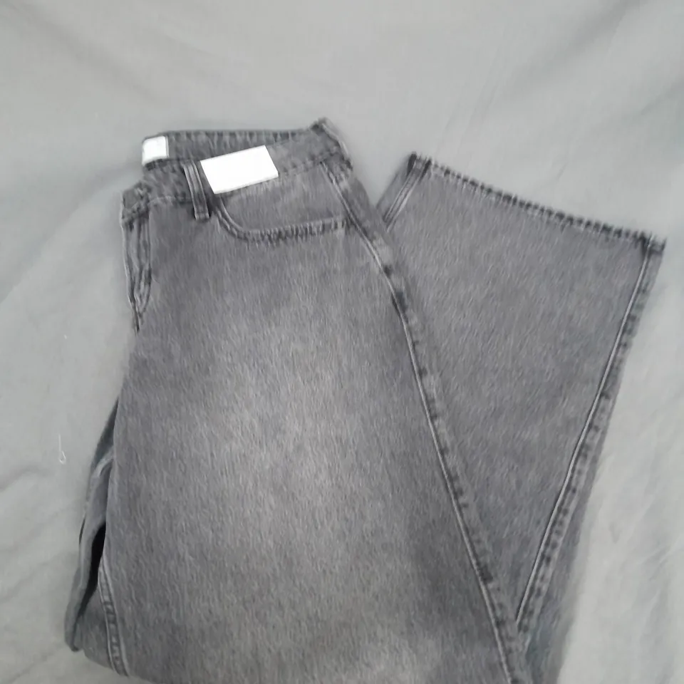 HOLLISTER BAGGY LOW-RISE RELAXED JEAN IN DARK GREY WASH SIZE 12L