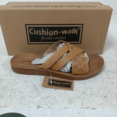BOXED PAIR OF CUSHION-WALK CHARLOTTE SANDALS IN BEIGE - SIZE 3