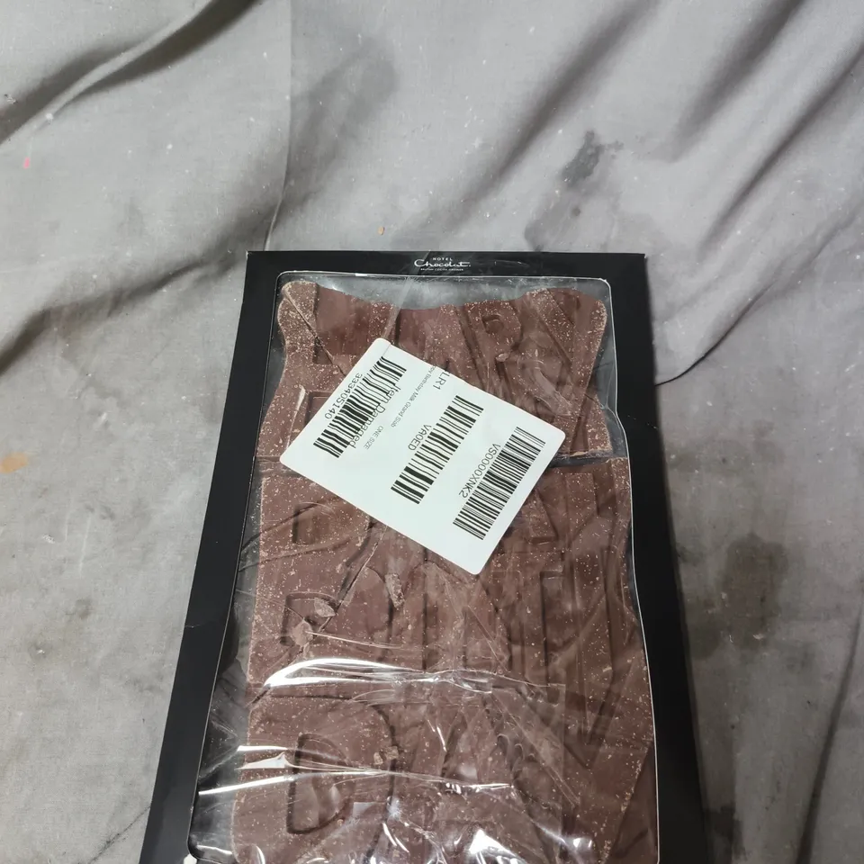 BO9X OF APPROXIMATELY 15 ASSORTED ITEMS INCLUDING RETRO SWEETS , MULTI TASKER CONCEALER AND HOTEL CHOCOLAT 