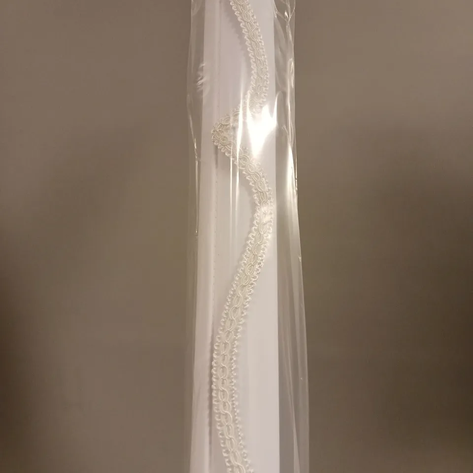 BOXED SCALLOPED ROLLER BLIND - 90CM WHITE 