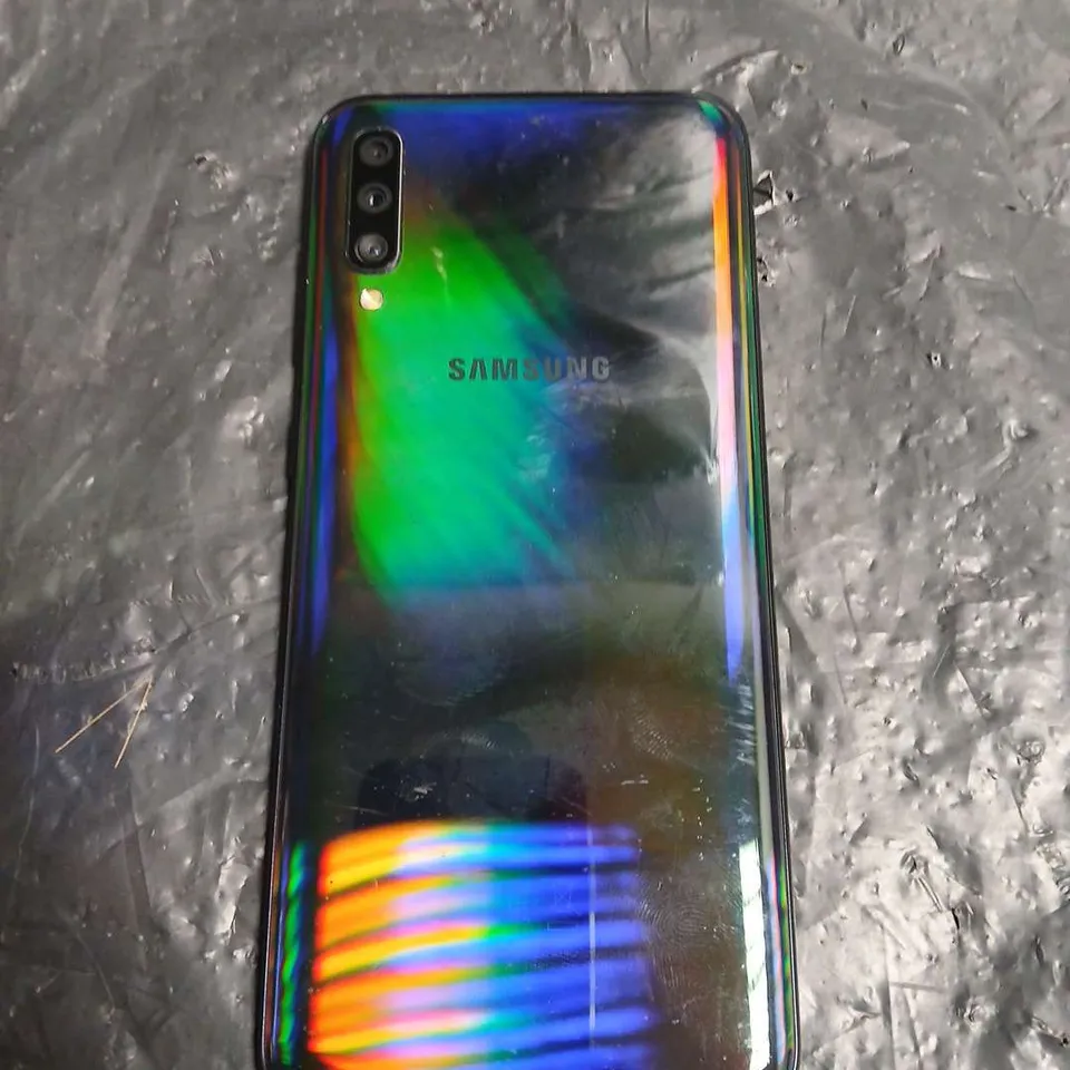 SAMSUNG GALAXY A70 SMARTPHONE – MODEL SM-A705FN/DS