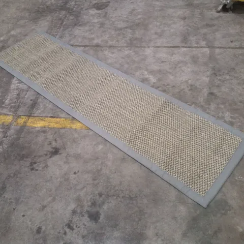QUALITY DESIGNER AREA RUG APPROXIMATELY 60×230CM