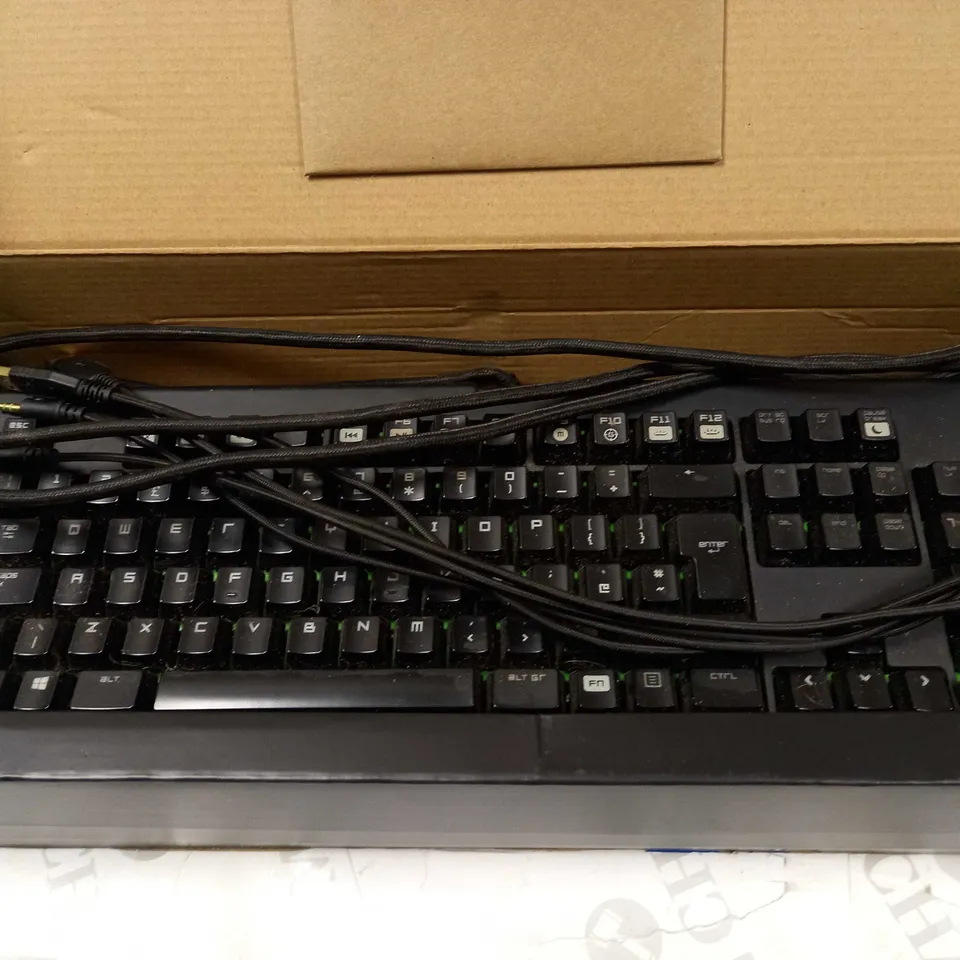 RAZER HUNTSMAN V2 ANALOG PREMIUM GAMING KEYBOARD