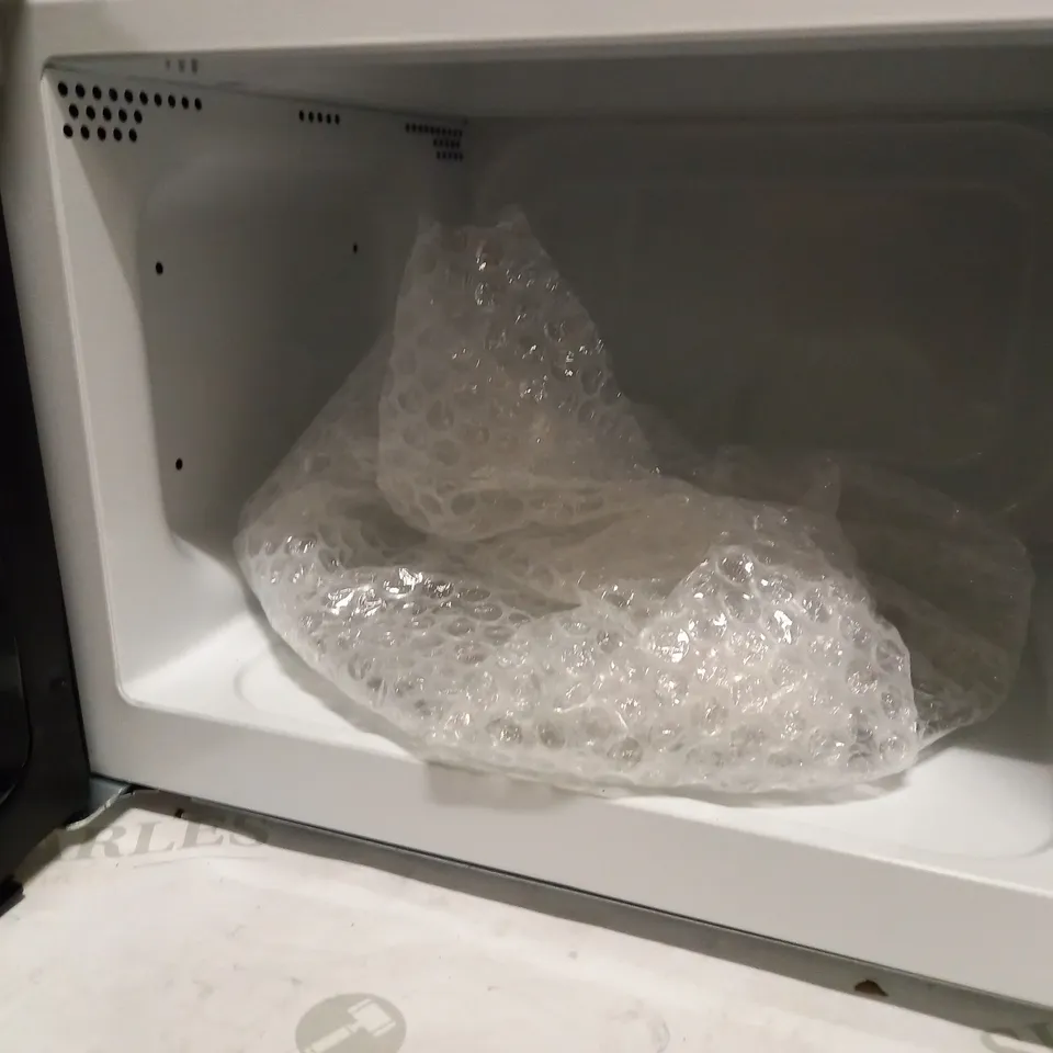 SWAN 20L 700W MANUAL MICROWAVE RRP £54