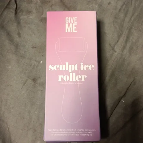 TOTE OF APPROXIMATELY 20 ASSORTED HEALTH / BEAUTY ITEMS TO INCLUDE: ICE ROLLER AND MAKEUP BE GONE WIPES