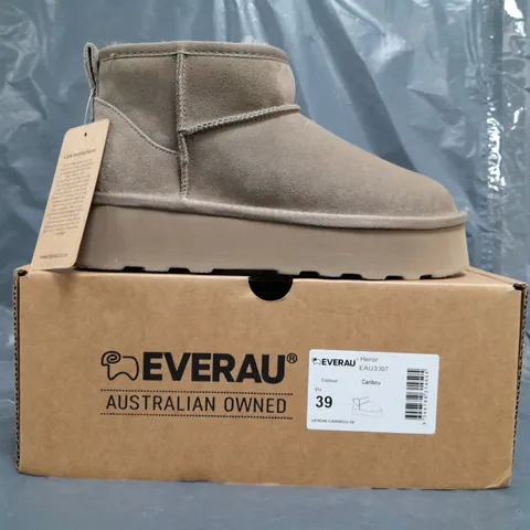 BOXED PAIR OF EVERAU HERON SHOES IN CARIBOU SIZE EU 39