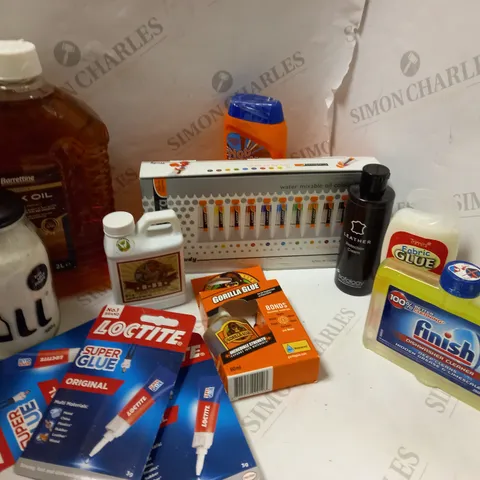 ASSORTED HOUSEHOLD ITEMS 