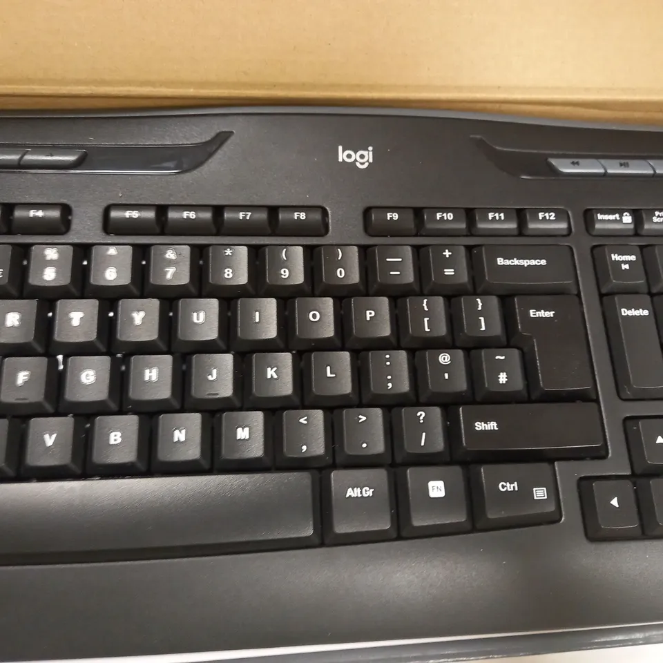 LOGITECH MK330 WIRELESS KEYBOARD
