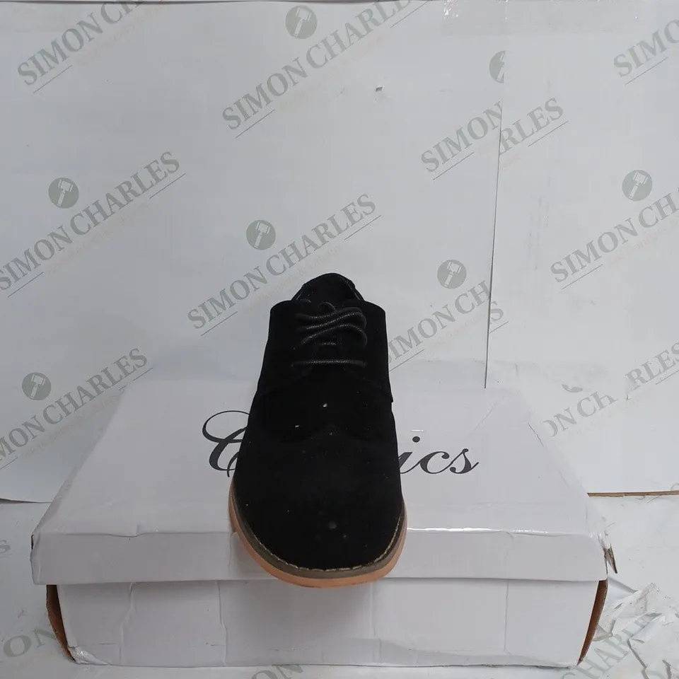 CLASSIC MENS JACK BROGUE N BLACK - SIZE 8