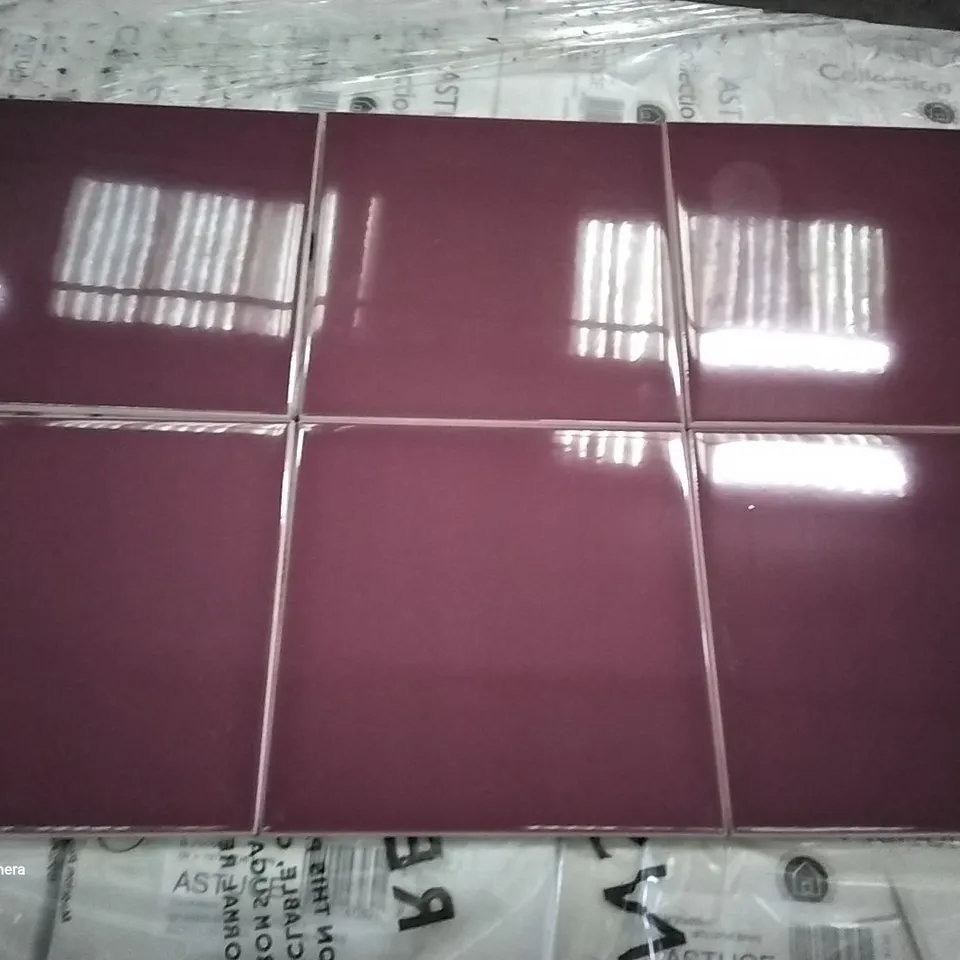 PALLET OF 96 BOXES OF 25 BRAND NEW BRIL VIOLET ASTUCE 20x20cm TILES - EACH PACK COVERS APPROXIMATELY 1M² (TOTAL APPROX. 96 Sq.Metres)
