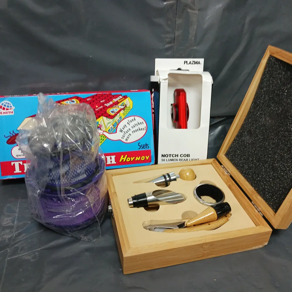 APROXIMATELY 10 ASSORTED HOUSEHOLD ITEMS TO INCLUDE TRAP-A-ROACH, NOTCH COB REAR LIGHT, DRINKS ACCESSORY SET, ETC