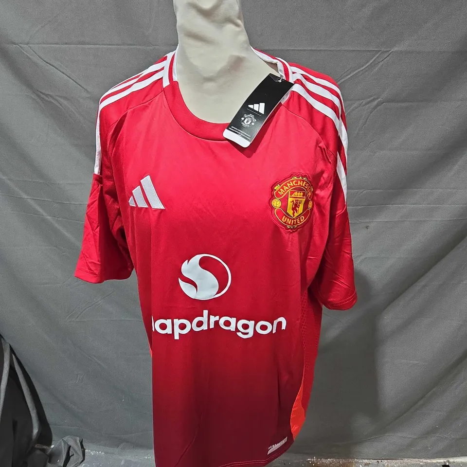 ADIDAS MANCHESTER UNITED FOOTBALL SHIRT - LARGE